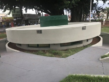 Prefeitura realiza reforma em banheiro p�blico