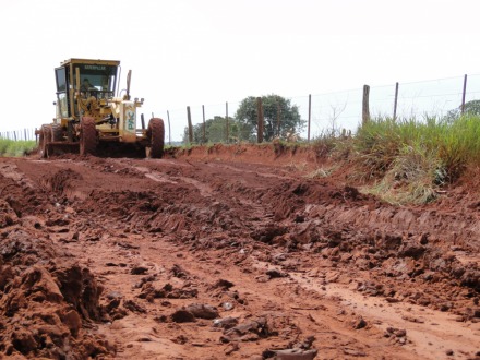  Trabalhos para recupera��o da �Estrada dos Coqueiros� n�o param 