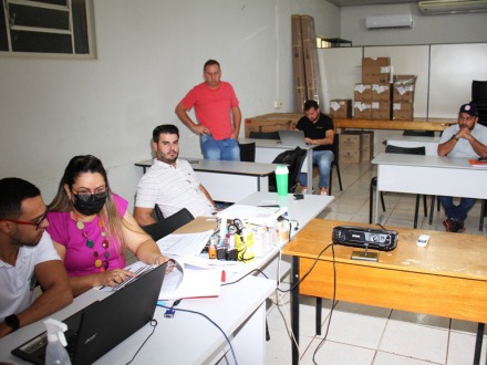 Paranaíba adquiriu duas novas ambulâncias de simples remoção