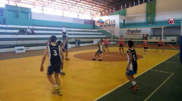 Ponta Por� e Paranhos fazem final masculina de v�lei