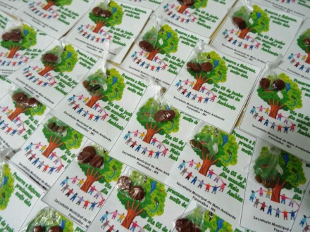 Dia do Meio Ambiente com distribui��o de sementes para a popula��o