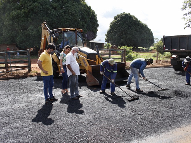 Avenida Cristóvão Pereira dos Santos recebe recapeamento Avenida Cristóvão Pereira dos Santos recebe recapeamento