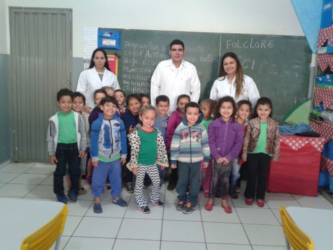 Prefeitura realiza a��es de sa�de bucal nas escolas