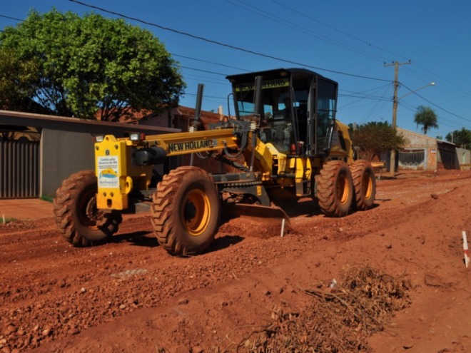 Avenida Quedu Leal � preparada para receber asfalto