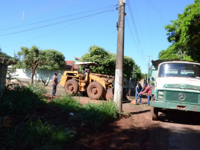 Prefeitura realiza limpeza na Cohab Santa Rita Prefeitura realiza limpeza na Cohab Santa Rita