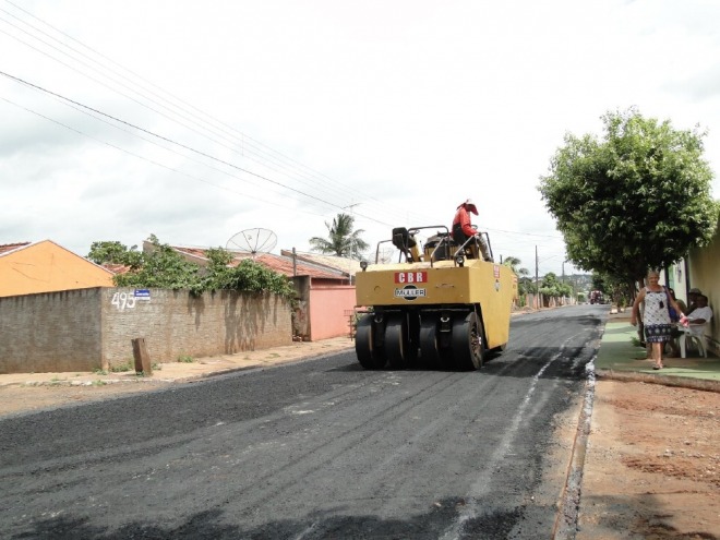 Prefeitura inicia recapeamento pelo bairro Ip Branco Prefeitura inicia recapeamento pelo bairro Ip Branco