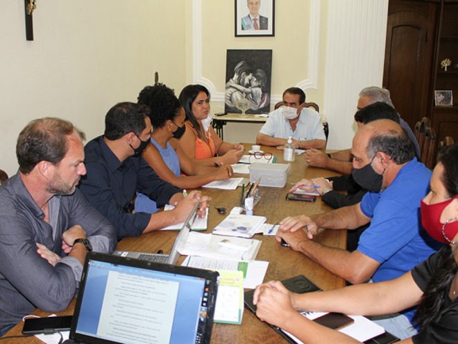 Comitê de Enfrentamento ao COVID-19 revisa decretos vigentes