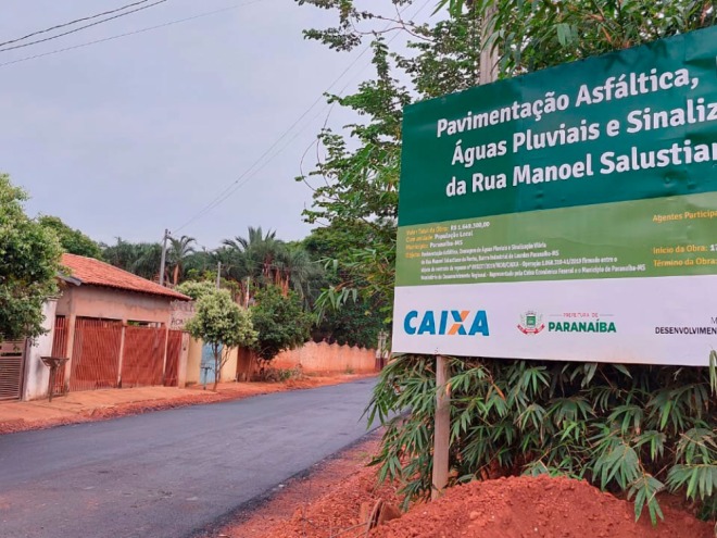 Rua Manoel Salustiano da Rocha recebe pavimentação