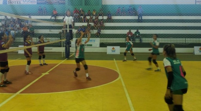 Jardim e Ivinhema jogam pelo ouro feminino no v�lei