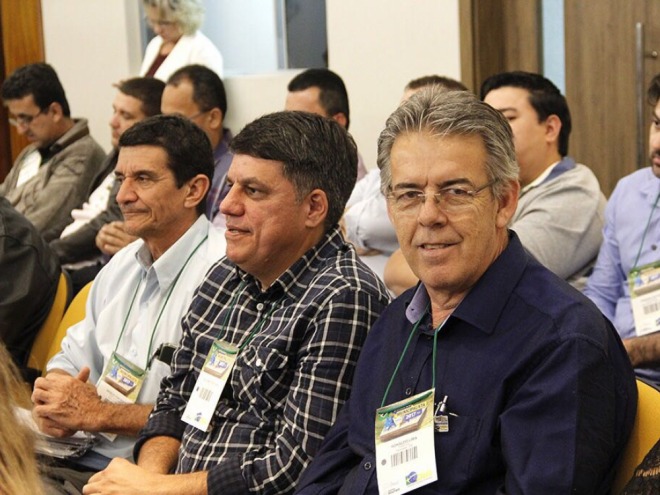 Prefeito participa de encontro com prefeitos de MS e MT