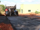Prefeitura executa asfalto no Jardim América 