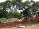 Córrego Fazendinha recebe limpeza de suas margens