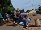 Parceria entre Prefeitura e morador possibilita constru��o de cal�ada