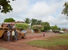Pra�a recebe limpeza no Santa L�cia