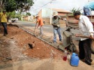 Prefeitura realiza constru��o de meio-fio no Bairro de Lourdes 