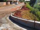 Meio-fio � constru�do na Avenida Durval Rodrigues