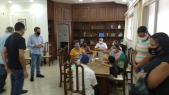 Entrega de escrituras de casas para familias do Jardim America